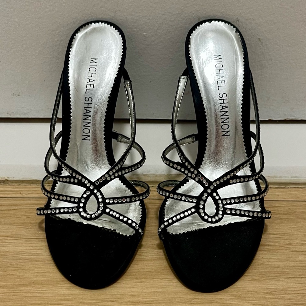 LIKE NEW! Michael Shannon Black and Silver Heels Sz 6.5